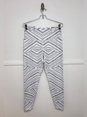 BuffBunny Slay White & Black Zebra Geometric High Waist Leggings